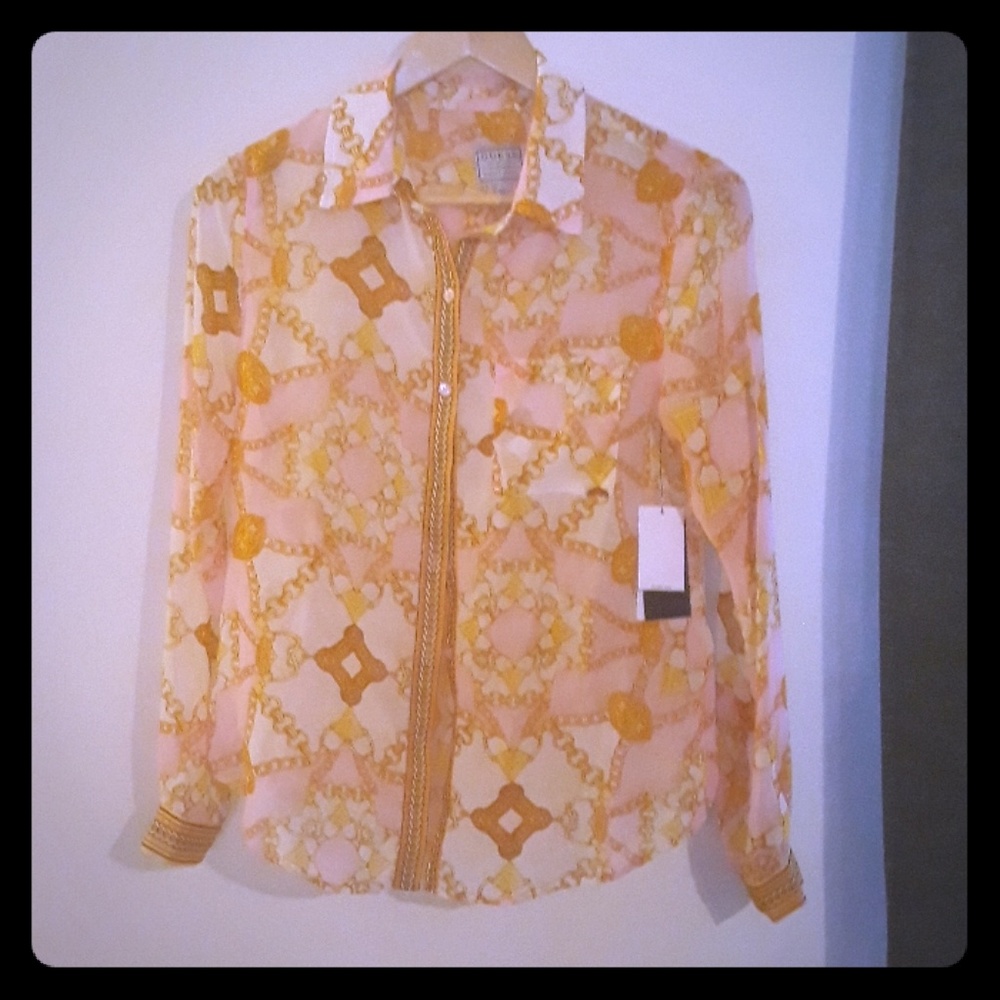 Colorful long-sleeved blouse